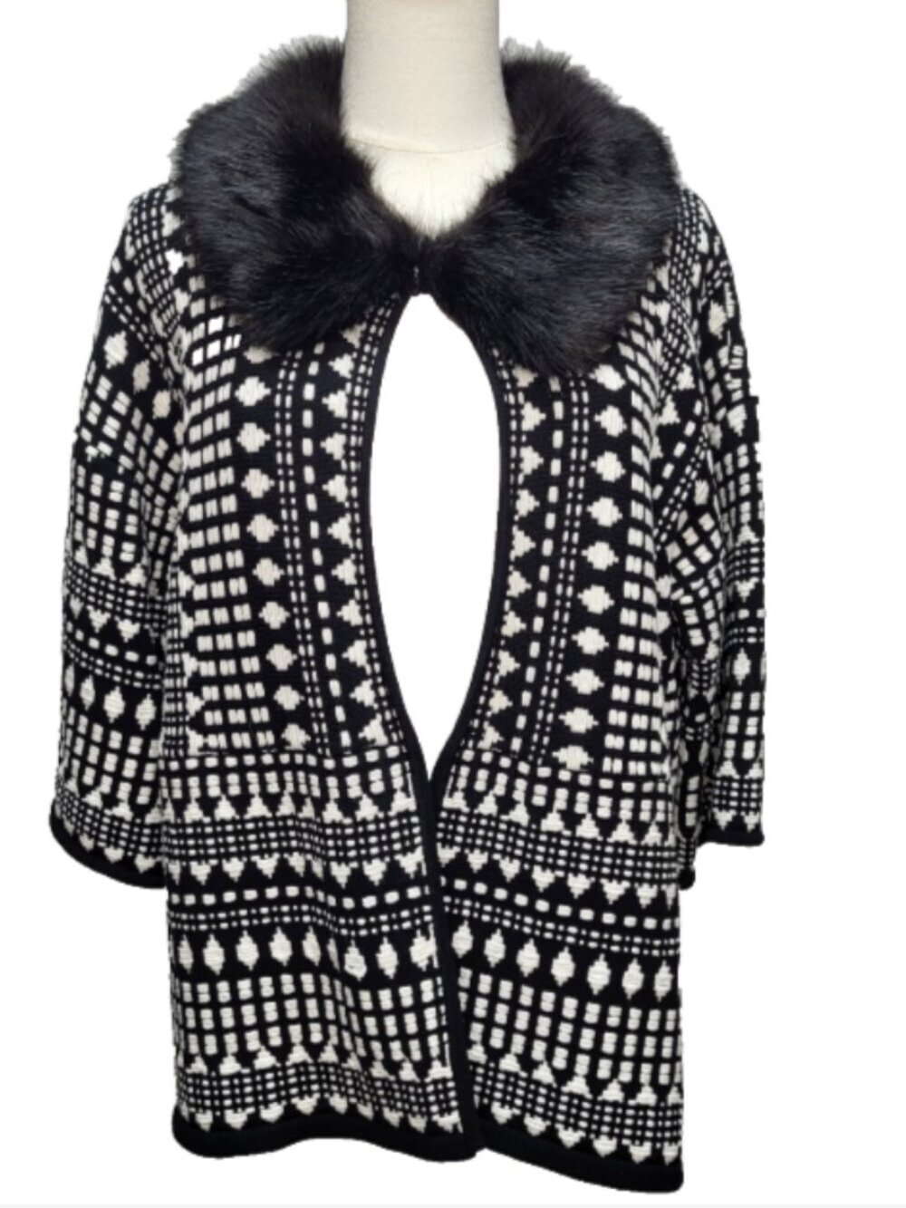 Chico's Size 2 (Large) Black / White Cardigan Sweater Removable Faux Fur Collar